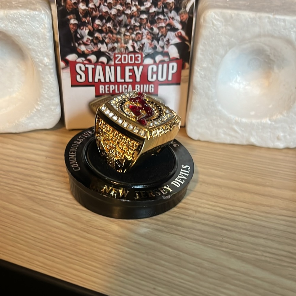 NJ Devils 2003 Stanley Cup Replica Ring